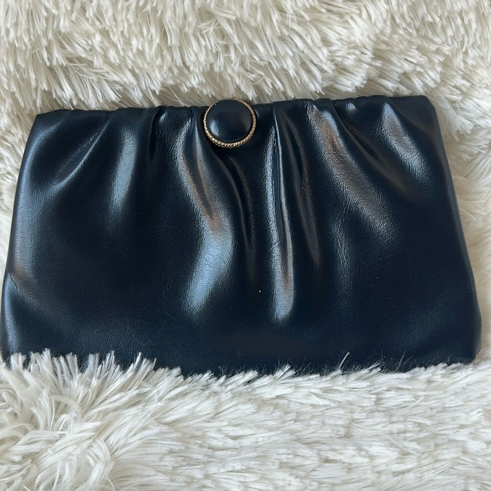 HL USA Vintage Clutch (vintage Harry Levine). Vinyl. Navy blue. Gold hardware.